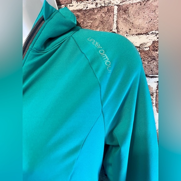 womens zip-up - Picture 4 of 9